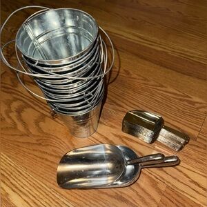 Buckets & Scoops set!